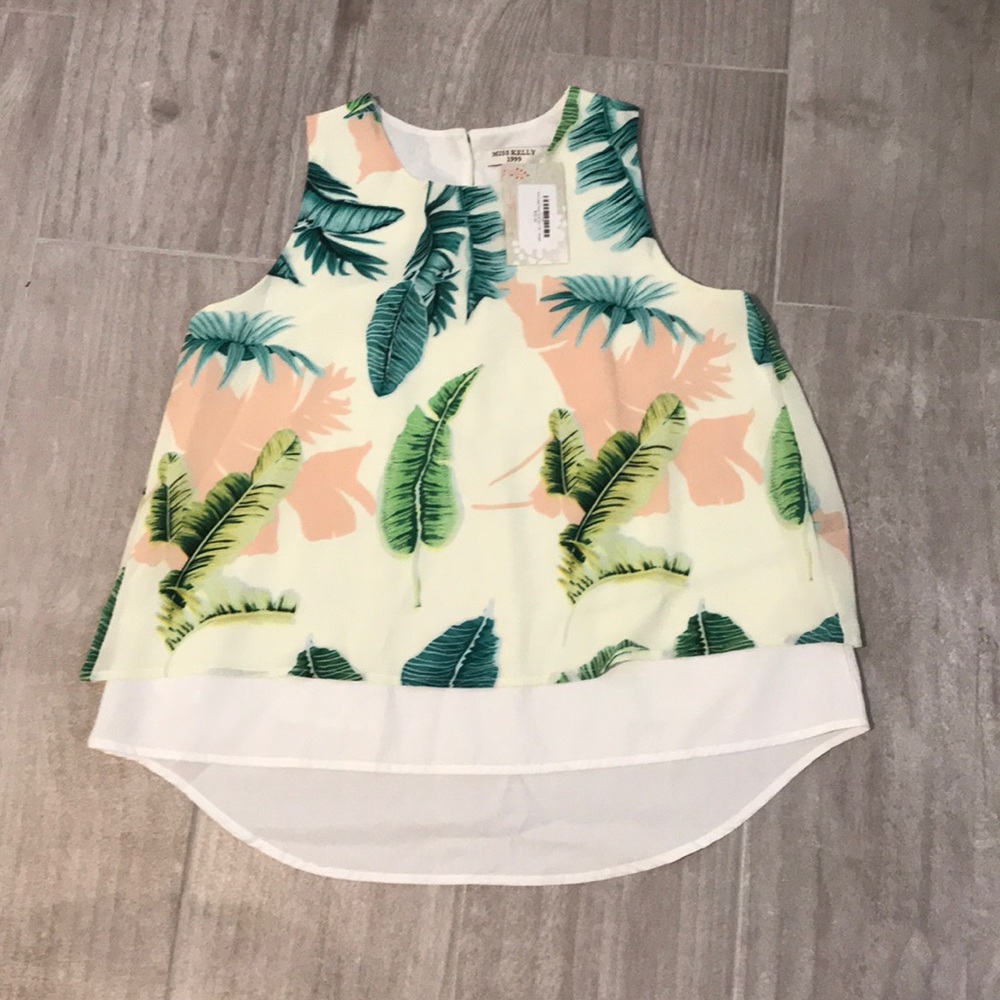 Nwt tropical palm boutique blouse.